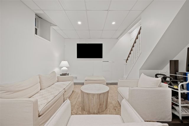 5745 Kentucky Ave, Shadyside, PA 15232