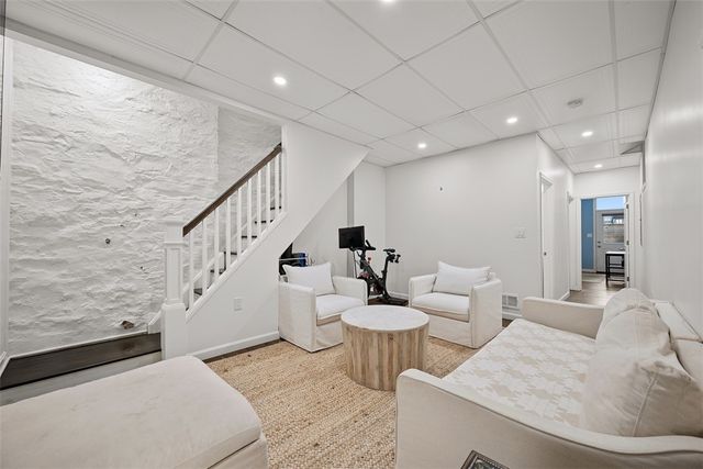 5745 Kentucky Ave, Shadyside, PA 15232