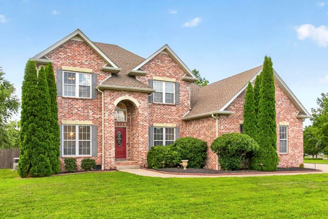 756 Starpoint Dr, Gallatin, TN 37066