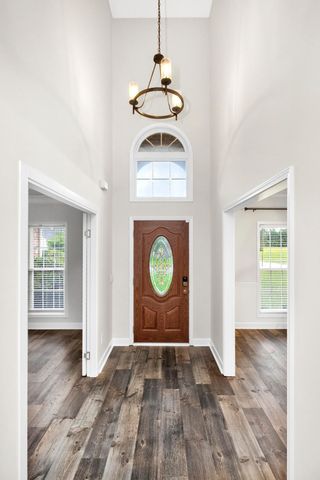 756 Starpoint Dr, Gallatin, TN 37066