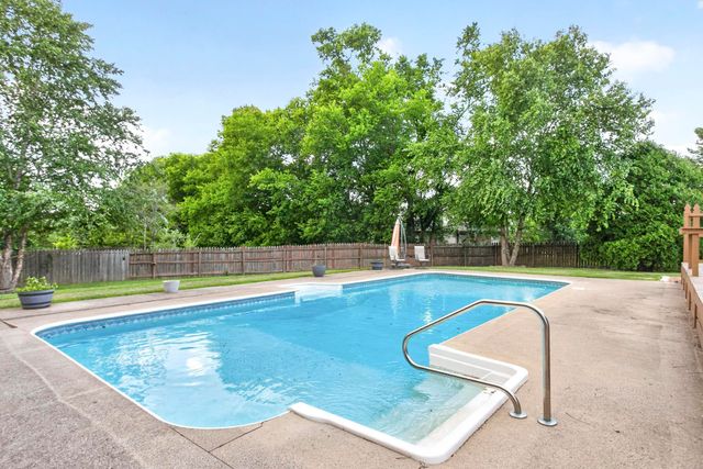 756 Starpoint Dr, Gallatin, TN 37066