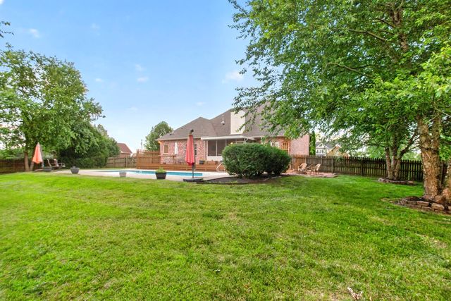 756 Starpoint Dr, Gallatin, TN 37066