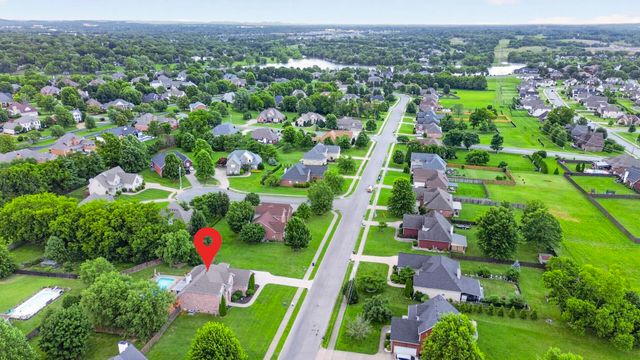 756 Starpoint Dr, Gallatin, TN 37066