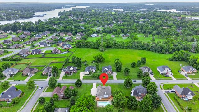 756 Starpoint Dr, Gallatin, TN 37066