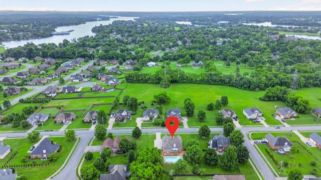 756 Starpoint Dr, Gallatin, TN 37066