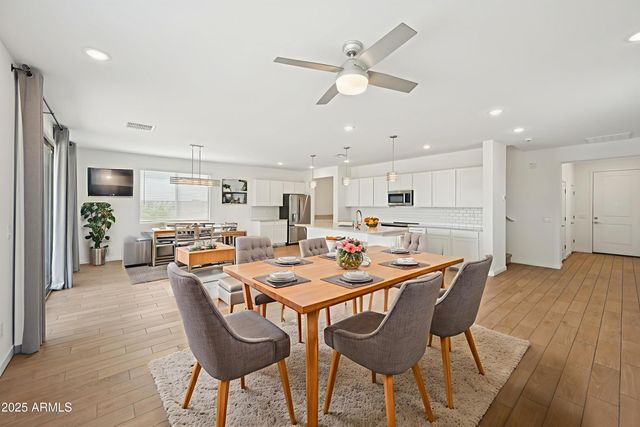 7221 N 74TH Avenue, Glendale, AZ 85303