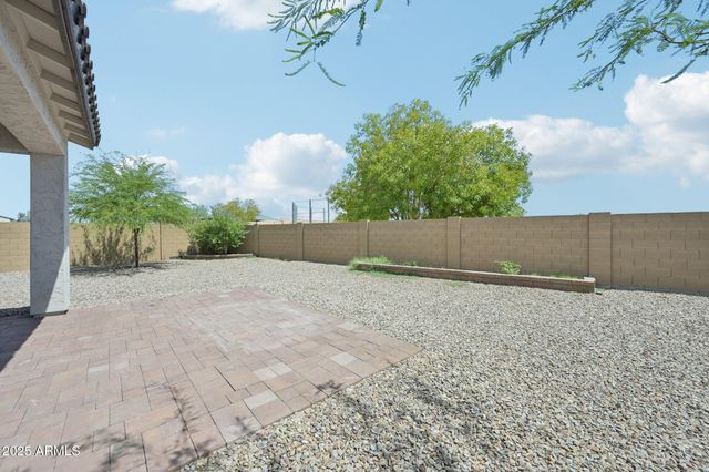 7221 N 74TH Avenue, Glendale, AZ 85303