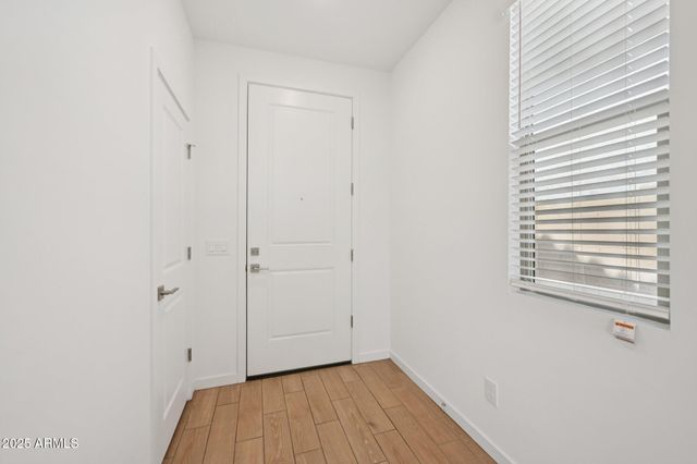 7221 N 74TH Avenue, Glendale, AZ 85303