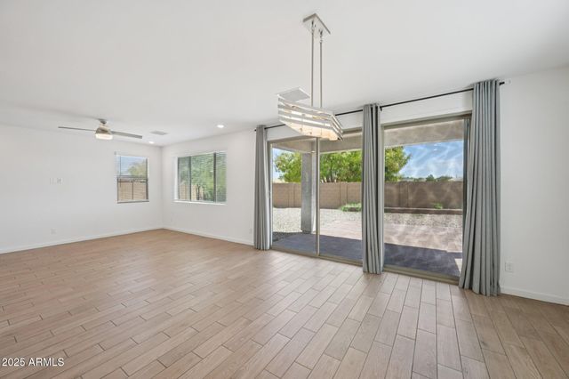 7221 N 74TH Avenue, Glendale, AZ 85303