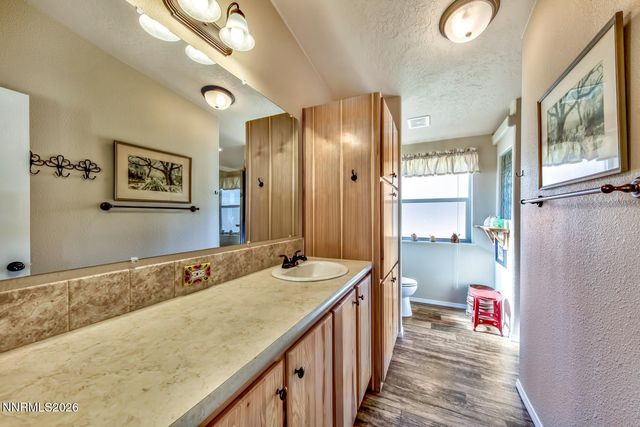 2827 Wade Street, Minden, NV 89423