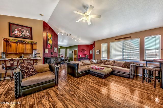 2827 Wade Street, Minden, NV 89423