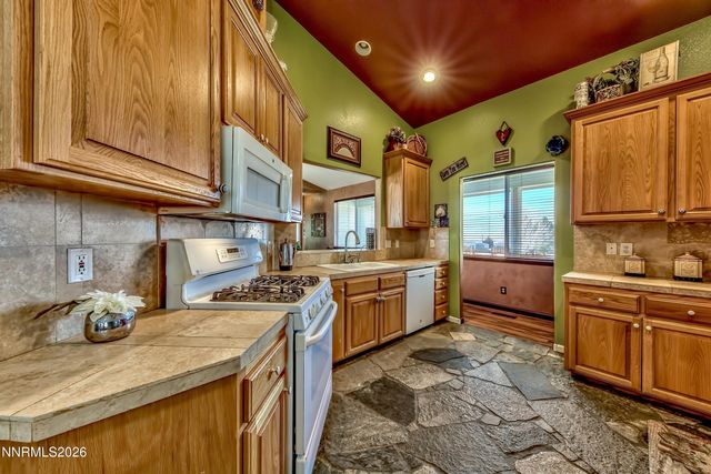 2827 Wade Street, Minden, NV 89423