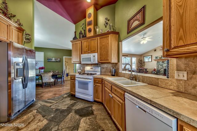 2827 Wade Street, Minden, NV 89423