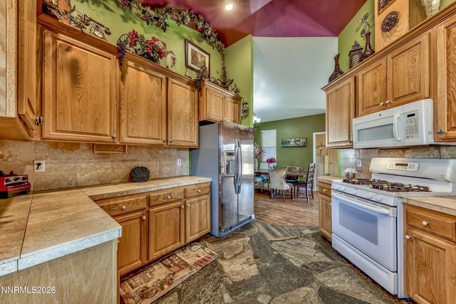 2827 Wade Street, Minden, NV 89423