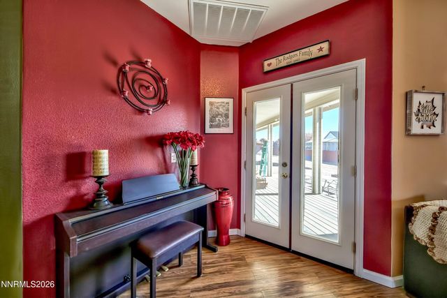 2827 Wade Street, Minden, NV 89423