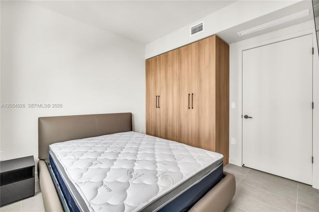 121 NE 5th Street 3405, Miami, FL 33132