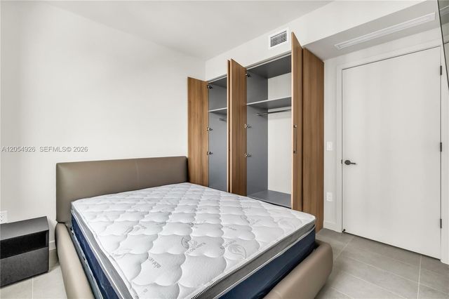 121 NE 5th Street 3405, Miami, FL 33132