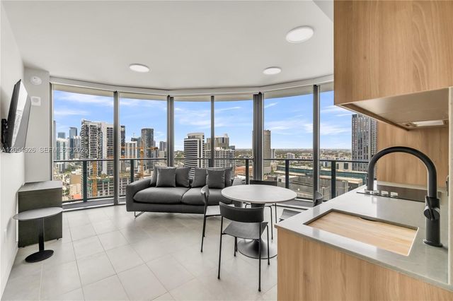 121 NE 5th Street 3405, Miami, FL 33132