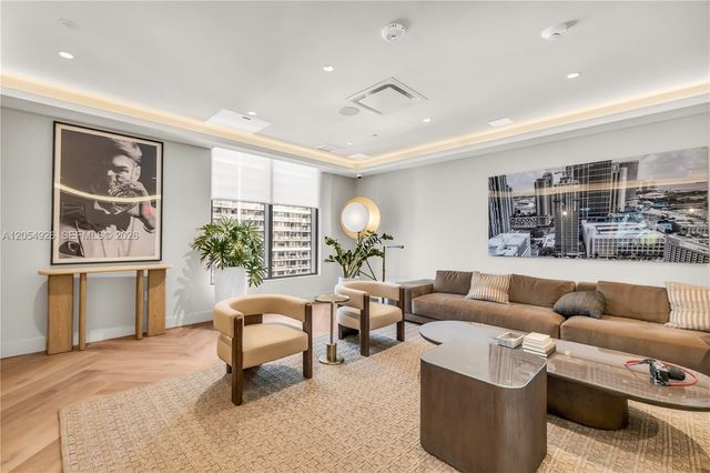 121 NE 5th Street 3405, Miami, FL 33132