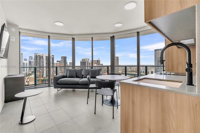 121 NE 5th Street 3405, Miami, FL 33132