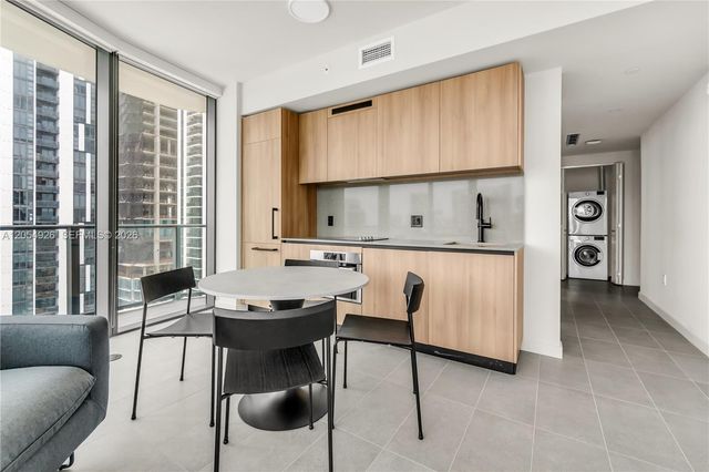 121 NE 5th Street 3405, Miami, FL 33132
