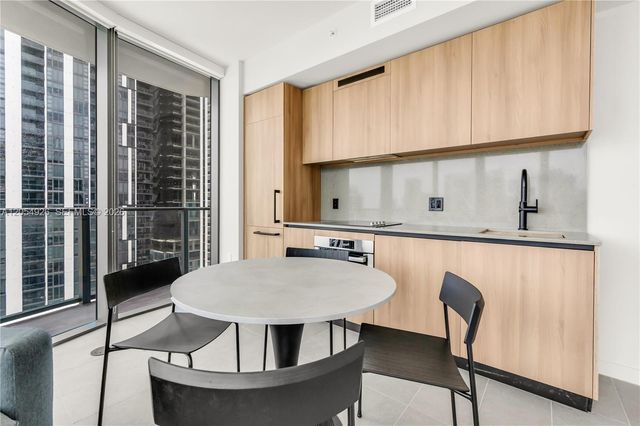 121 NE 5th Street 3405, Miami, FL 33132