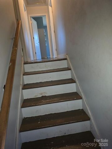 1708 Caromar Place NW, Concord, NC 28027