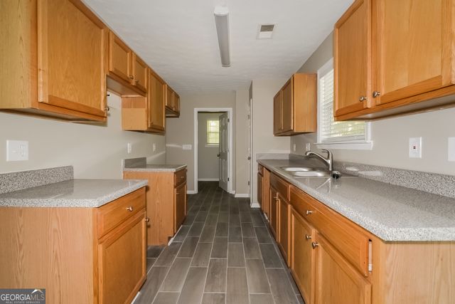 405 Hawthorne Circle, Stockbridge, GA 30281