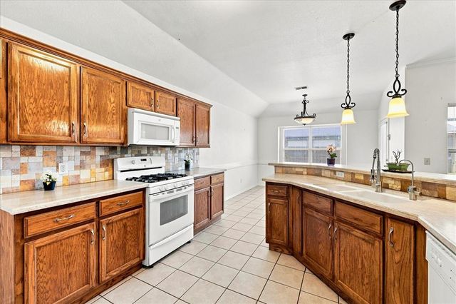 549 NE 23rd Street, Newcastle, OK 73065