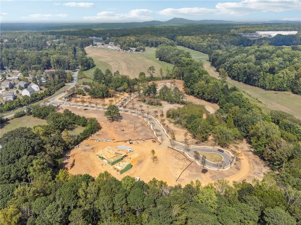 Image 13 of property listing at 4510 Muskogee Court, Cumming, GA 30040