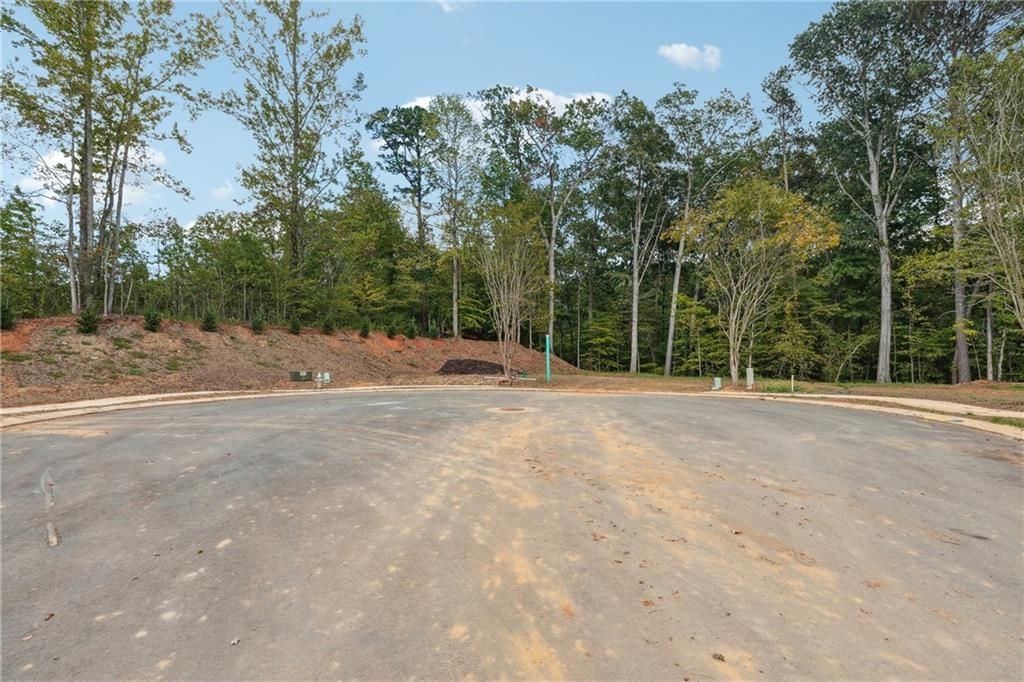 Image 18 of property listing at 4510 Muskogee Court, Cumming, GA 30040