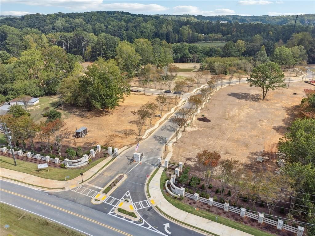 Image 2 of property listing at 4510 Muskogee Court, Cumming, GA 30040