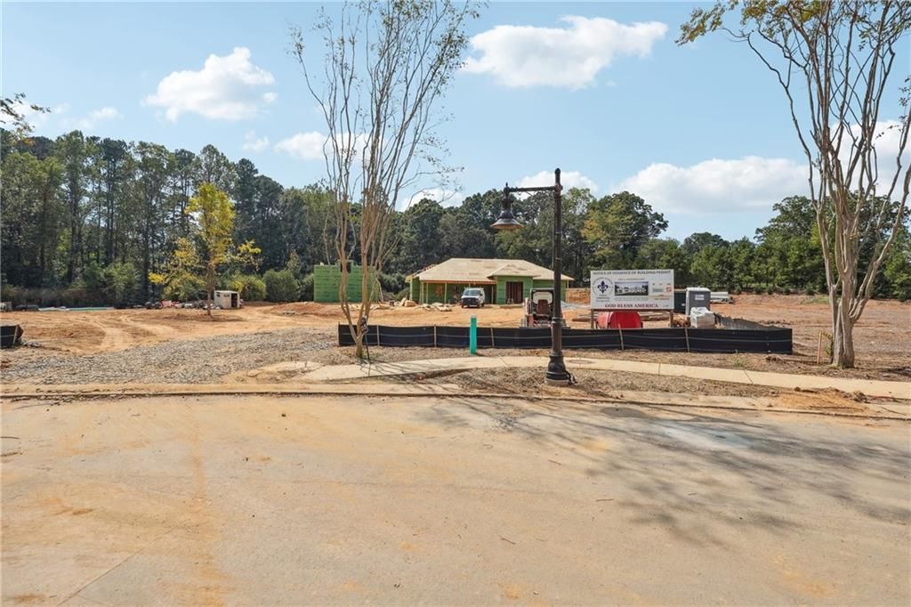 Image 9 of property listing at 4510 Muskogee Court, Cumming, GA 30040