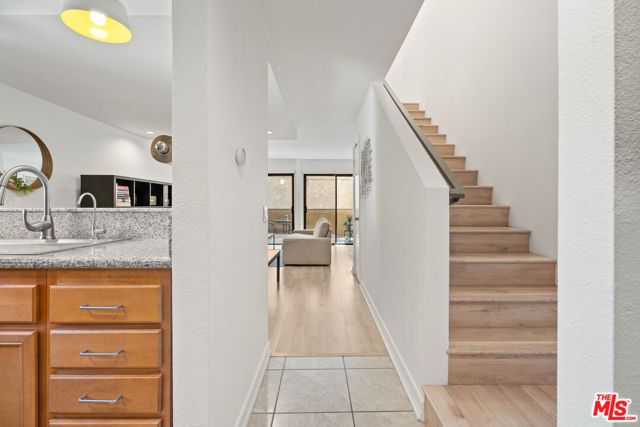 350 Burchett Street 101, Glendale, CA 91203