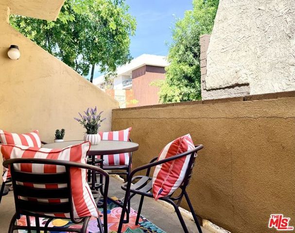 350 Burchett Street 101, Glendale, CA 91203