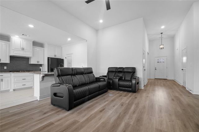 7105 SW High Meadow Boulevard, Bentonville, AR 72713