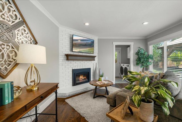 948 Meadowood Drive, San Jose, CA 95120