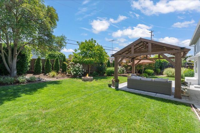 948 Meadowood Drive, San Jose, CA 95120