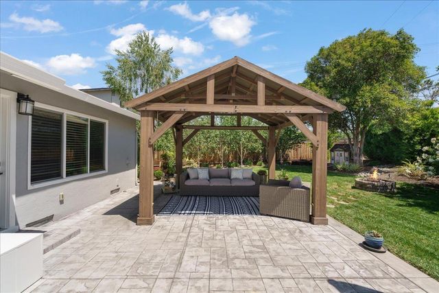 948 Meadowood Drive, San Jose, CA 95120
