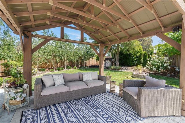948 Meadowood Drive, San Jose, CA 95120