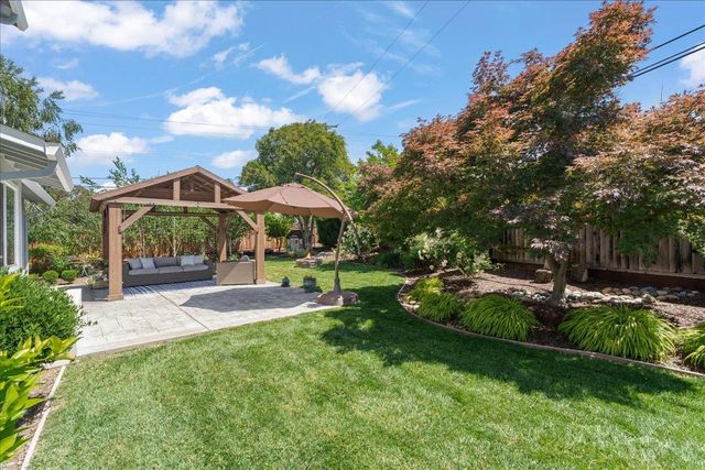 948 Meadowood Drive, San Jose, CA 95120