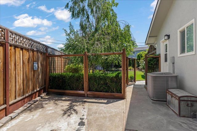 948 Meadowood Drive, San Jose, CA 95120