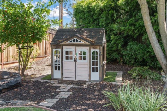 948 Meadowood Drive, San Jose, CA 95120