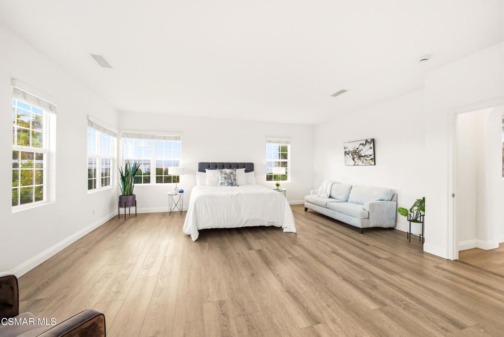 Image 29 of property listing at 2424 Springbrook Street, Thousand Oaks, CA 91362