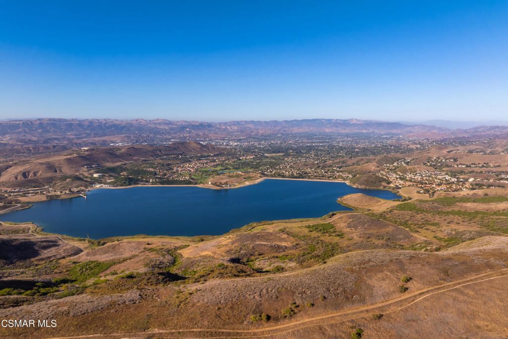 Image 57 of property listing at 2424 Springbrook Street, Thousand Oaks, CA 91362