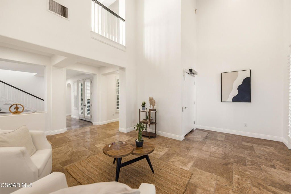 Image 9 of property listing at 2424 Springbrook Street, Thousand Oaks, CA 91362