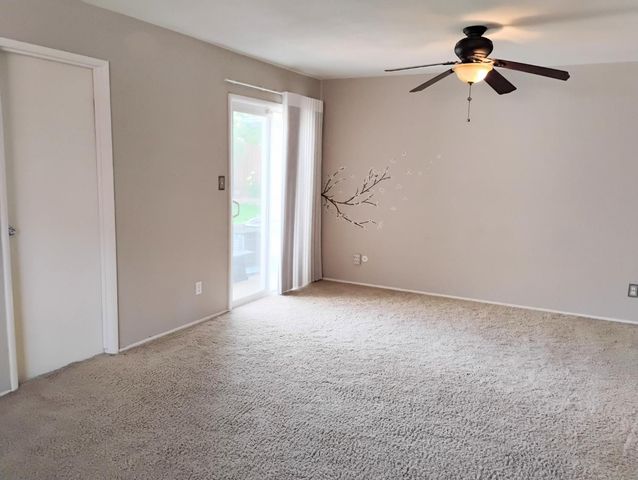 976 E Minarets Avenue, Fresno, CA 93720