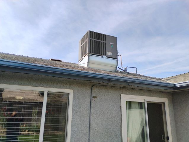 976 E Minarets Avenue, Fresno, CA 93720