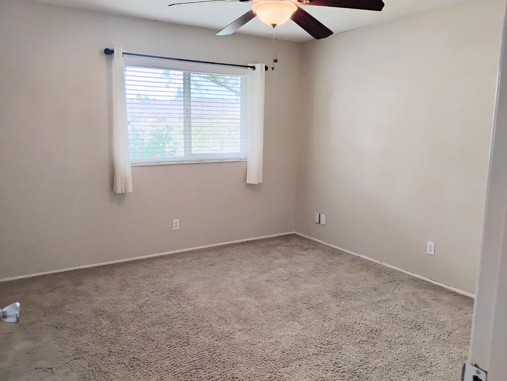 Image 12 of property listing at 976 E Minarets Avenue, Fresno, CA 93720