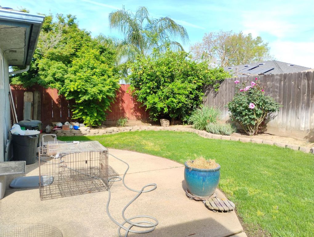 Image 18 of property listing at 976 E Minarets Avenue, Fresno, CA 93720